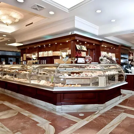 Il Corso 4* سيينا