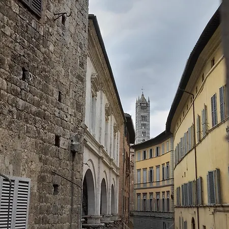 Il Corso فندق مبيت وإفطار سيينا