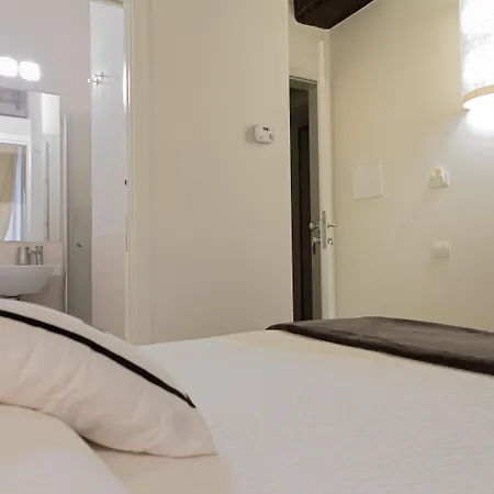 ベッド・アンド・ブレックファスト B＆b イル コルソ シエーナ