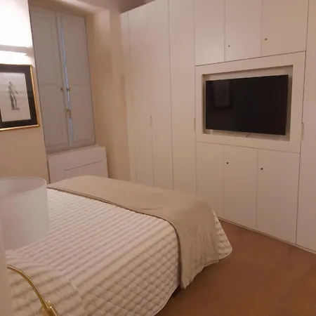 ベッド・アンド・ブレックファスト B＆b イル コルソ